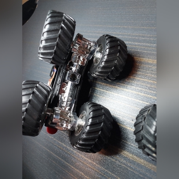 Hot Wheels Monster Jam Truck lot el matador and mutt Rottweiler - Picture 7 of 9